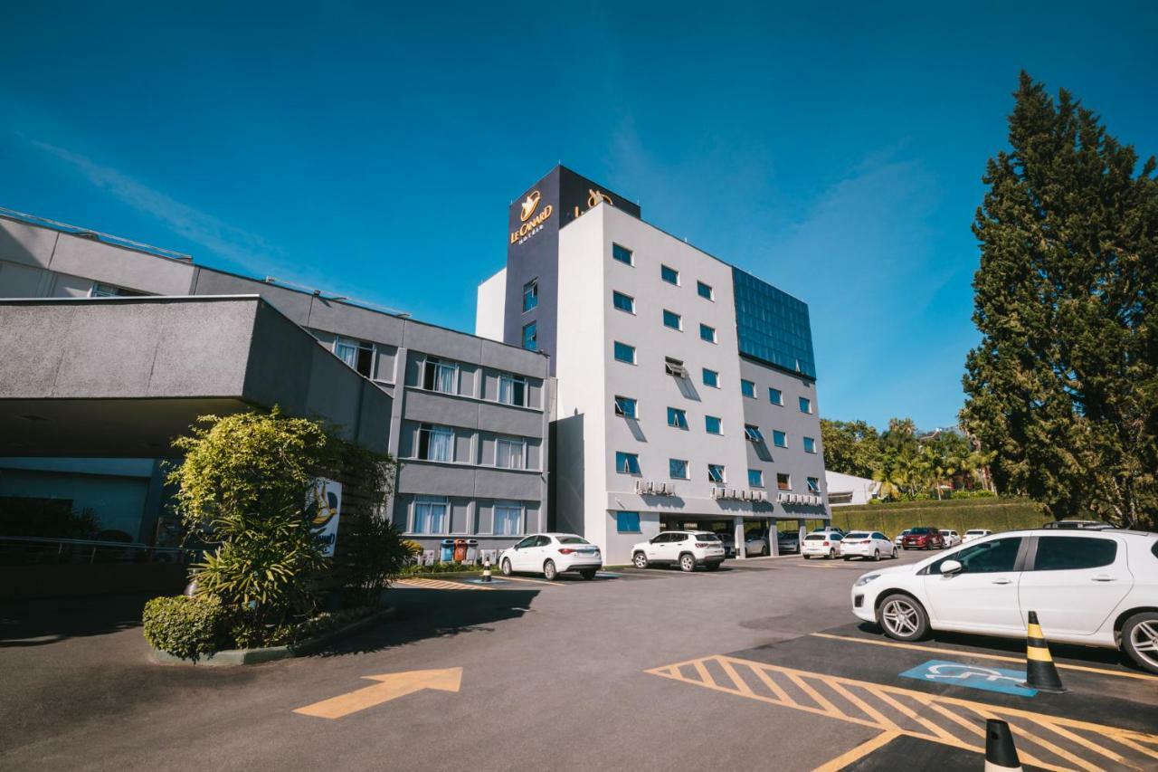 Le Canard Joinville Exteriör bild